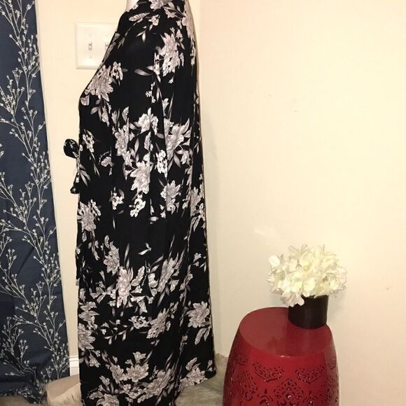 Spiritual Gangster Maya Floral Kimono One Size - Picture 2 of 7